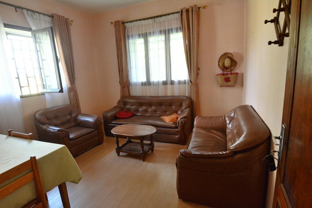 Hotel Chez Jeanne Tananarive Extérieur photo