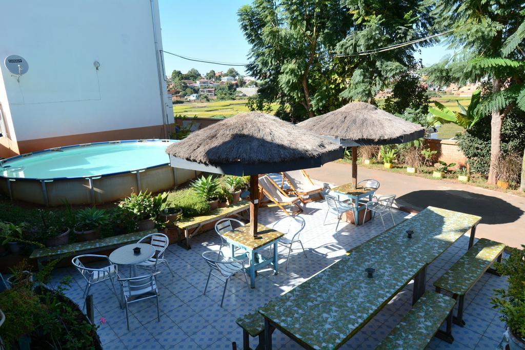Hotel Chez Jeanne Tananarive Extérieur photo